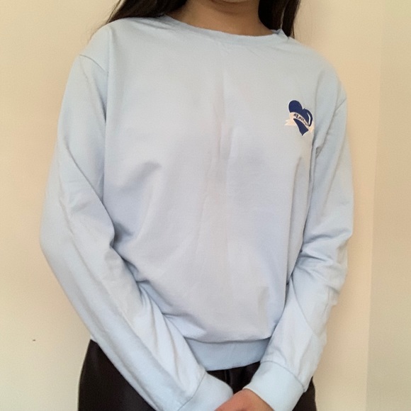 🦋2/$15🦋 Baby Blue Long Sleeve Tee - Picture 3 of 4